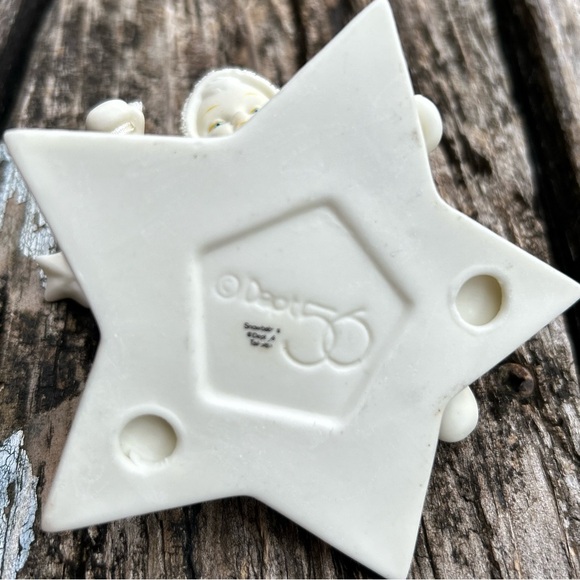 Dept 56 Snowbabies “Sprinkling Stars In The Sky” Christmas Ornament B7 - Picture 4 of 6